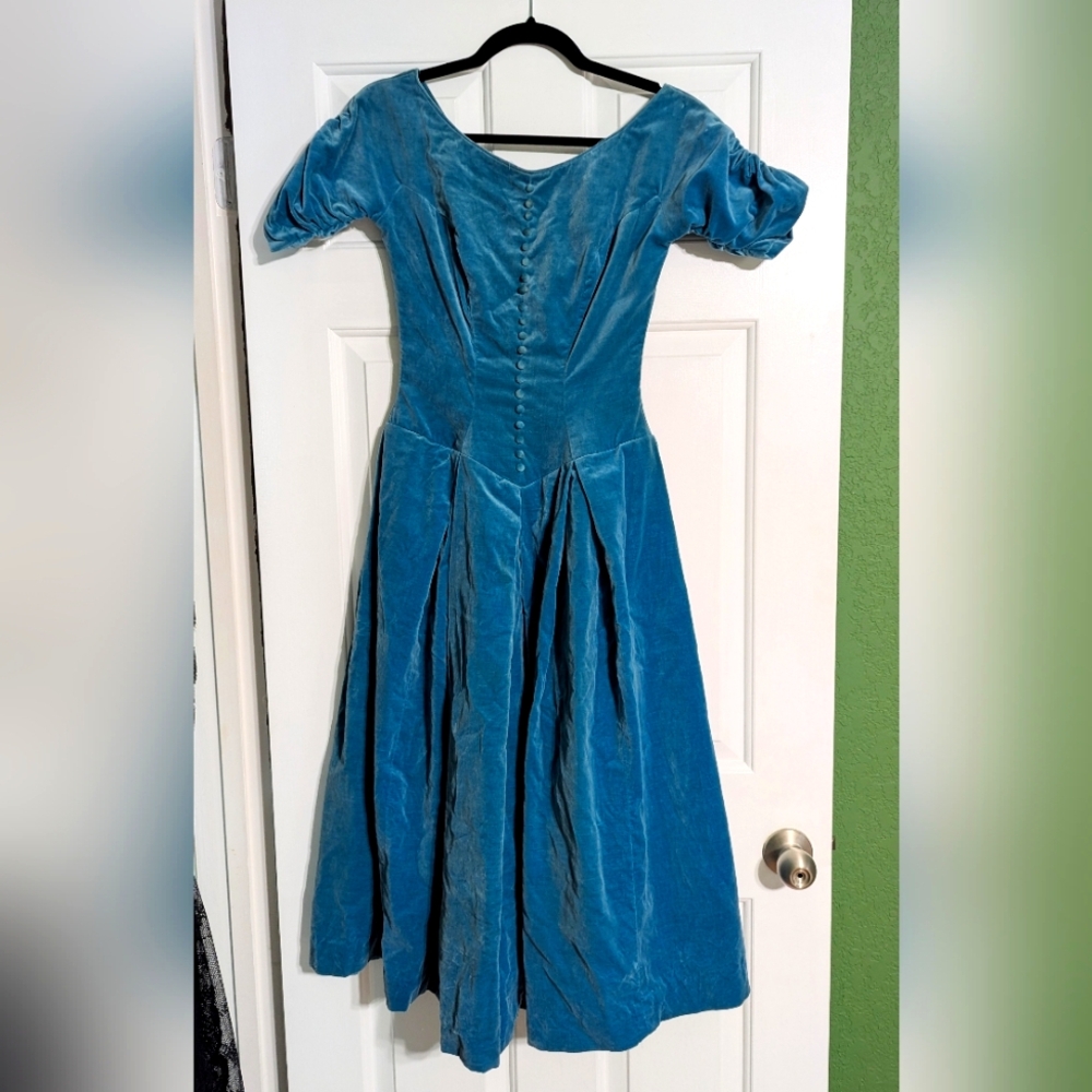 1950s Vintage Velvet Teal Formal Dress